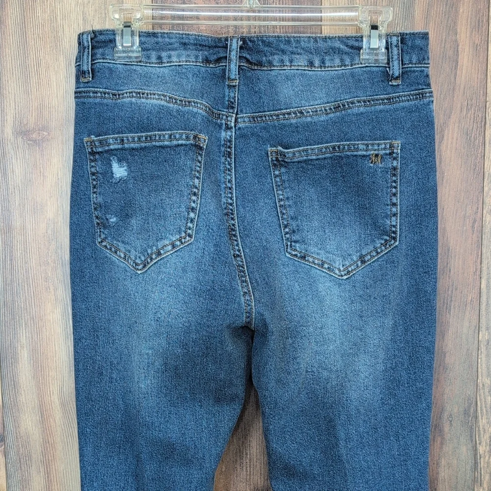 Grace & Lace Straight Leg Dark Wash Distressed High Rise Jeans 8            C183